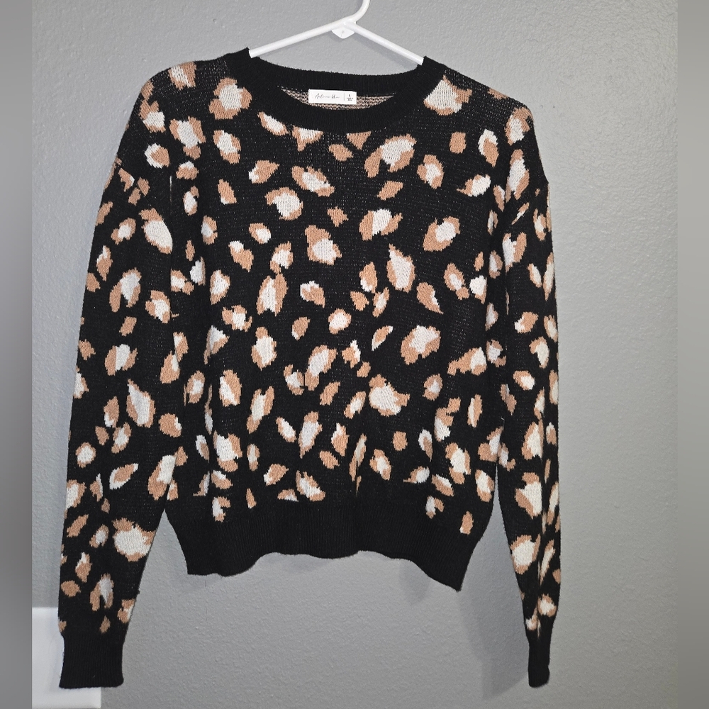 FINAL SALE! $ 7 Active Usa Cozy Leopard Print Black Sweater Size Large